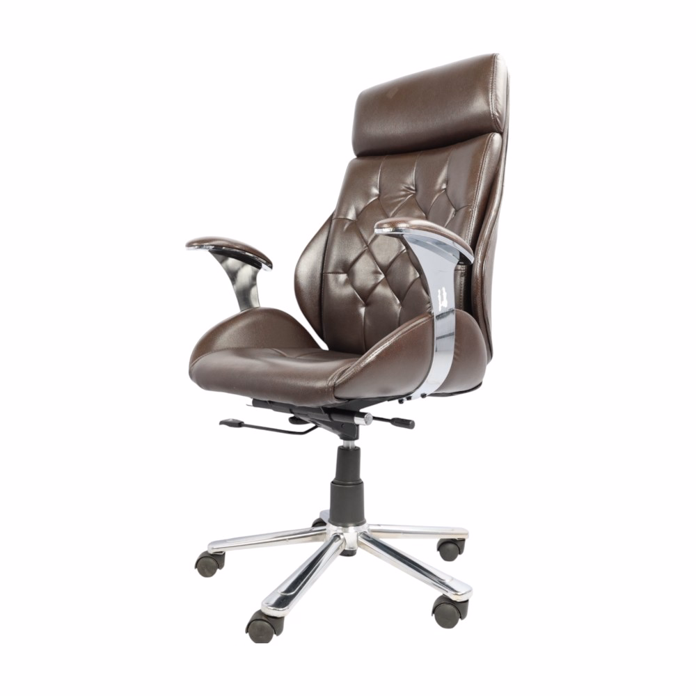 Modern ergonomic office chair in black leather with diamond-quilted backrest, chrome base, and casters, designed by W4wood
